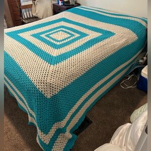 Vintage Handcrafted Teal and cream Crochet Blanket 102”x108”, king size.